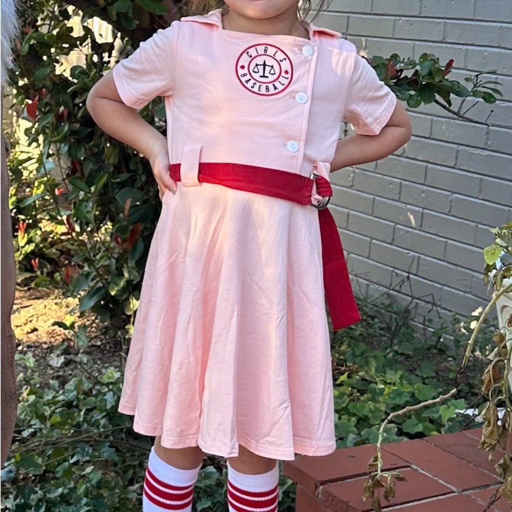 A league of their own Georgia peach uniform size 5 Halloween costume